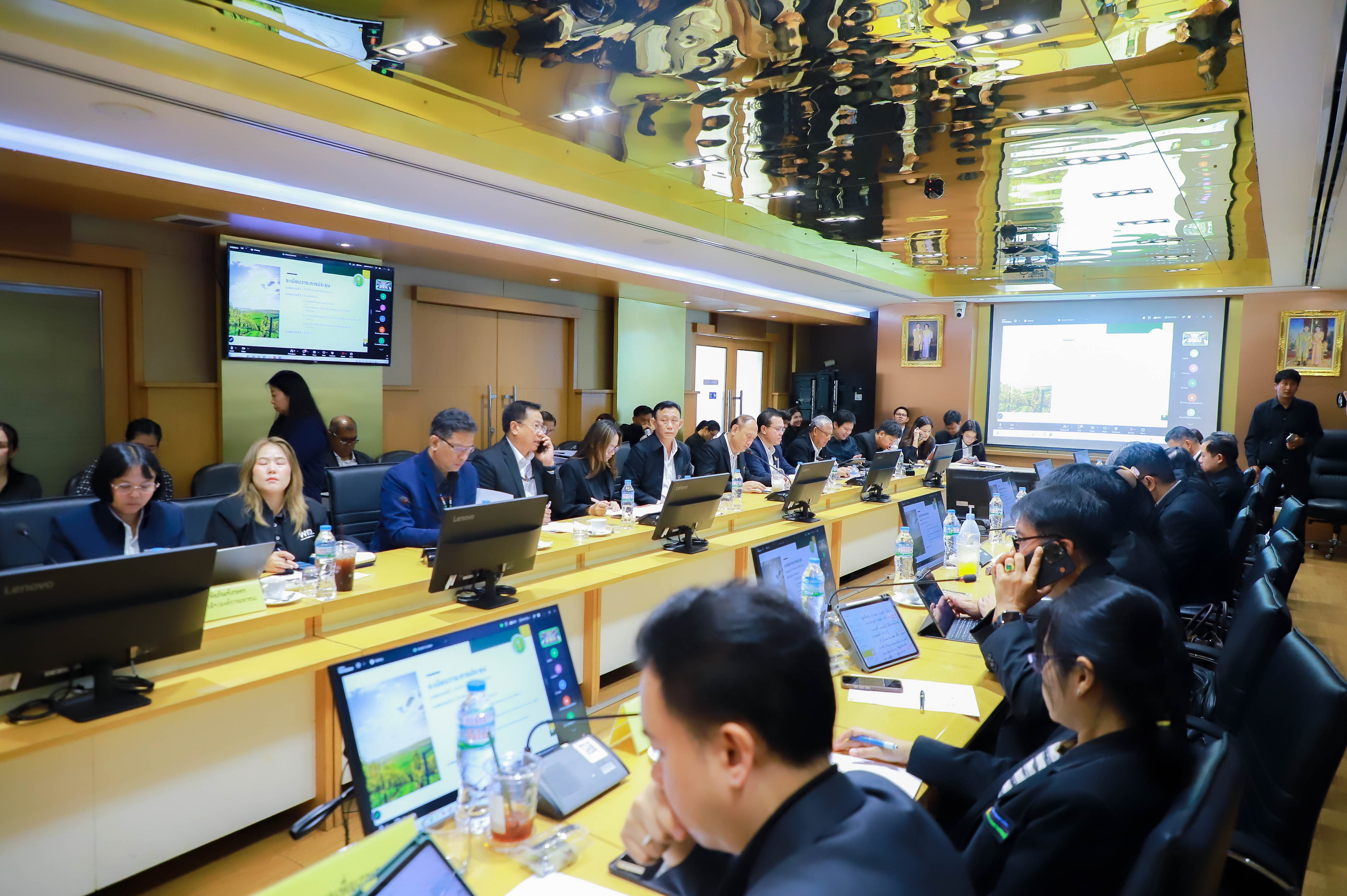 title - รองเลขาธิการ ส.ป.ก. ร่วมการประชุมคณะกรรมการบริหารการขับเคลื่อนงานนโยบายสำคัญและแก้ไขปัญหาภาคเกษตร